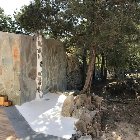 לינה וארוחת בוקר Windflake Barrabisa