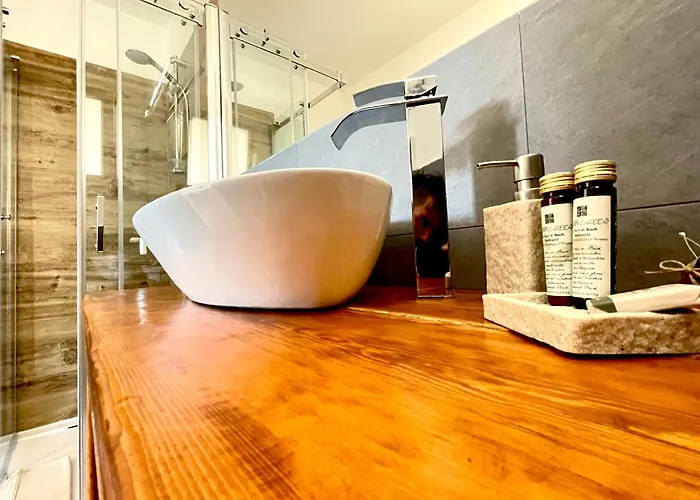 Windflake Bed & Breakfast 3*